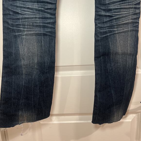 Almost Famous Denim Jeans Skinny Women’s Size 0 Blue Distressed Raw Hem - Picture 6 of 9